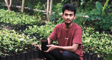 Farmer_-_Ahmad_Zamzuri_CRmissing.png