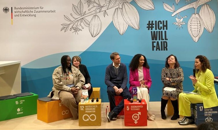 [Translate to EN:] Ebun Feludu, Dolmetscherin, Jonas Wipfler, Maura Oerding, Bärbel Kofler, Katie Gallus